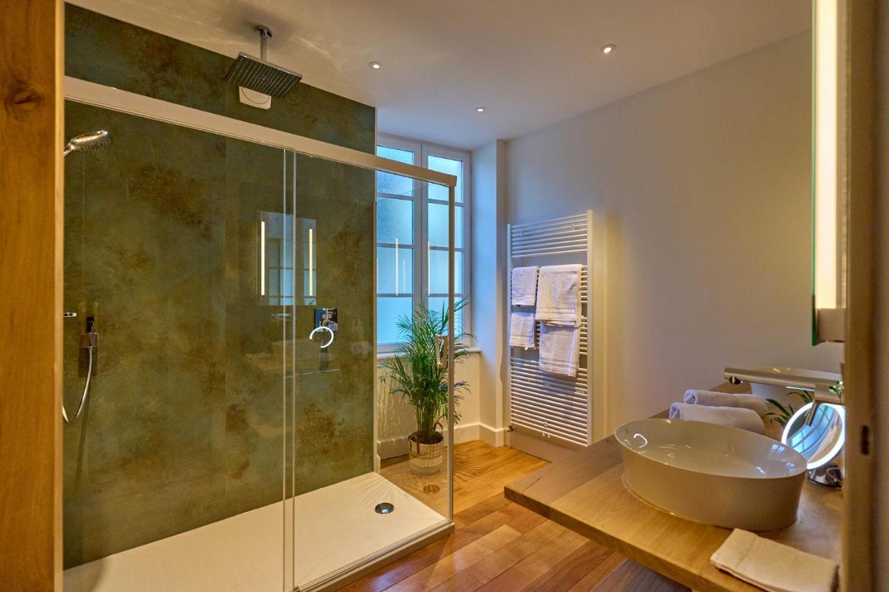 Appartement Montagnon - Les Suites Du Palais - Classe 4 Etoiles, Parking Prive, Vue Cathedrale, 3 Chambres, Primo C0Nciergerie Nevers Exterior foto
