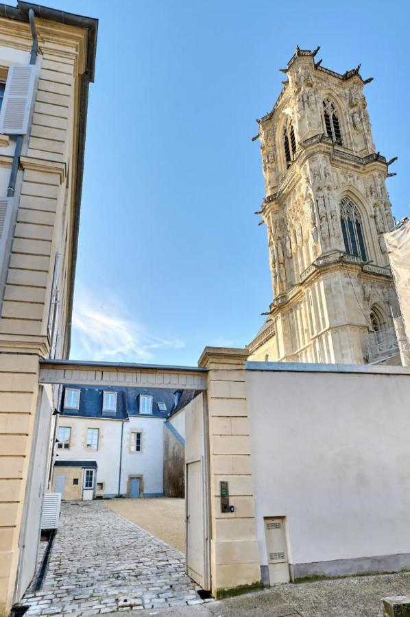 Appartement Montagnon - Les Suites Du Palais - Classe 4 Etoiles, Parking Prive, Vue Cathedrale, 3 Chambres, Primo C0Nciergerie Nevers Exterior foto
