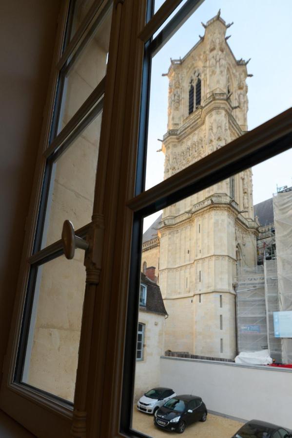 Appartement Montagnon - Les Suites Du Palais - Classe 4 Etoiles, Parking Prive, Vue Cathedrale, 3 Chambres, Primo C0Nciergerie Nevers Exterior foto