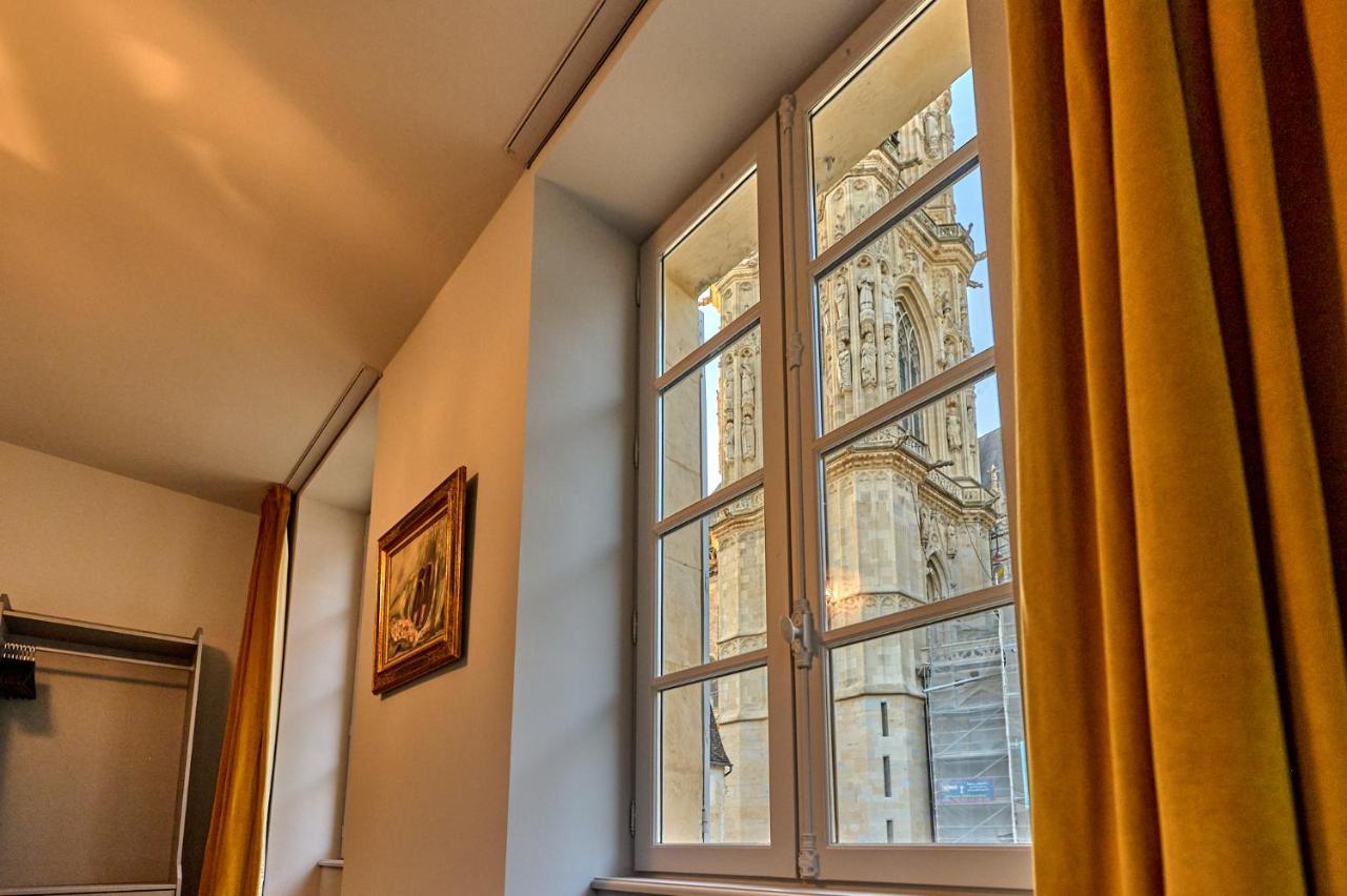 Appartement Montagnon - Les Suites Du Palais - Classe 4 Etoiles, Parking Prive, Vue Cathedrale, 3 Chambres, Primo C0Nciergerie Nevers Exterior foto