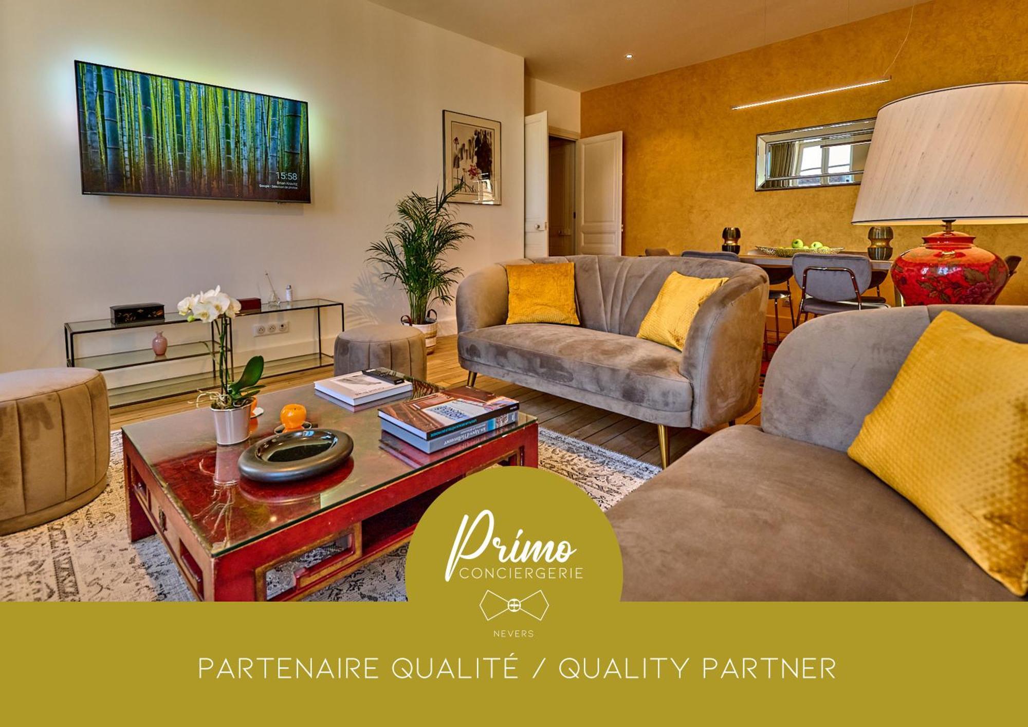 Appartement Montagnon - Les Suites Du Palais - Classe 4 Etoiles, Parking Prive, Vue Cathedrale, 3 Chambres, Primo C0Nciergerie Nevers Exterior foto